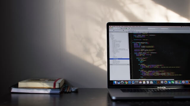 Desenvolvedor Web: o que é, como ser, quanto ganha e melhores cursos 