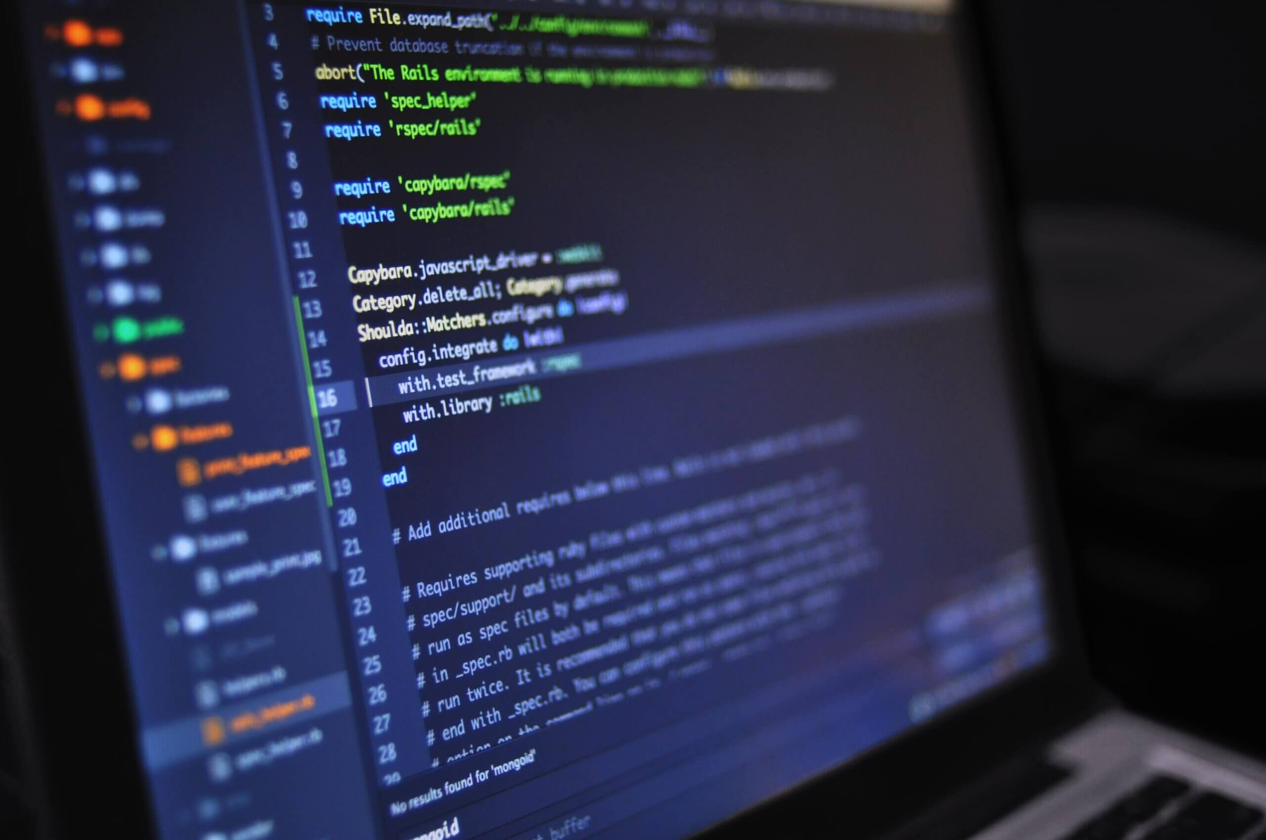 Como programar Python [dicas e códigos iniciantes aqui]