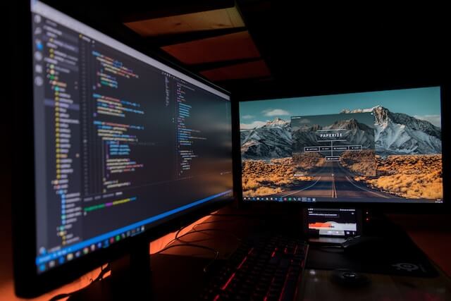 O que faz desenvolvedor Golang? Carreira, salário, como ser e vagas